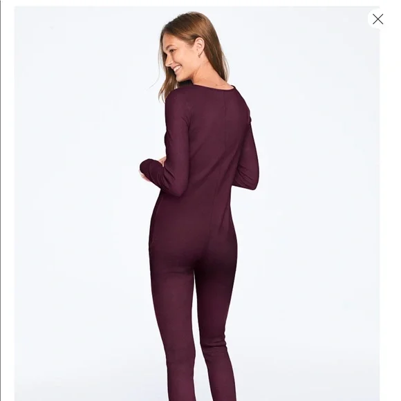 🆕PINK VS one piece sleeper - Picture 3 of 3